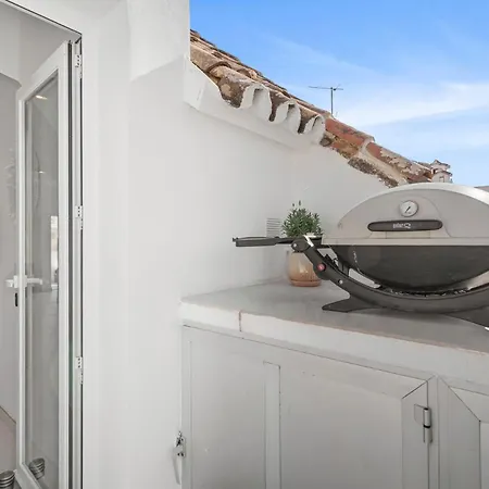 Апартаменты Romantic Getaway By Costarentals - Ref 55